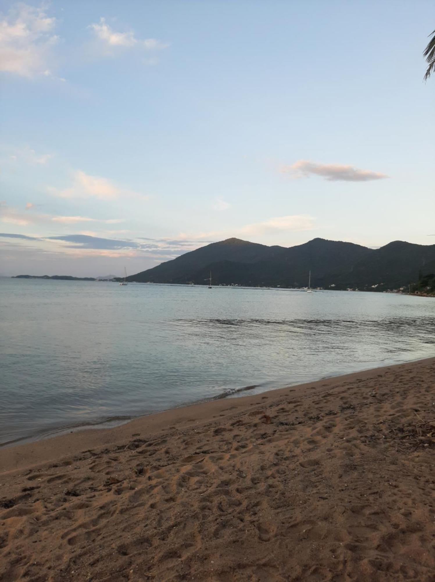 Florianópolis Pe Na Areia, Casa Na Praia De Frente Para O Mar מראה חיצוני תמונה